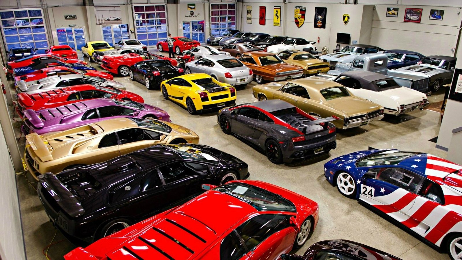 wp7549893-car-garage-wallpapers